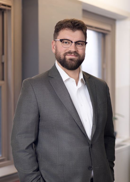 Morgan Gray headshot