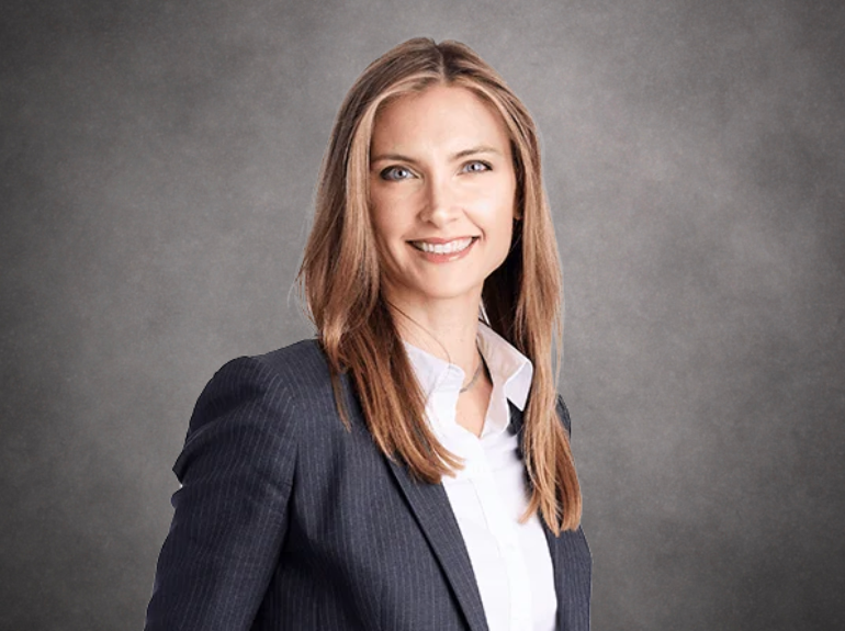 Beth Forsythe Headshot