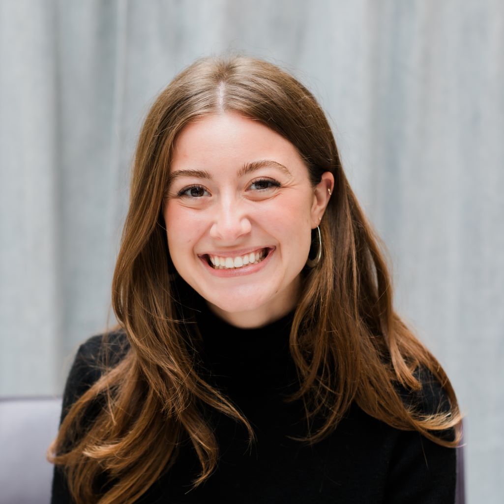 Annabel Schueneman Headshot