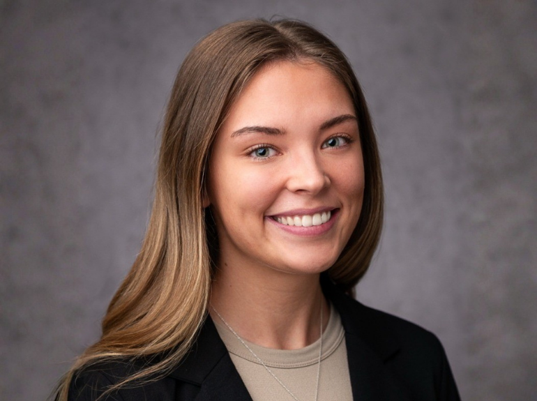 Alyssa VanOrnum Headshot