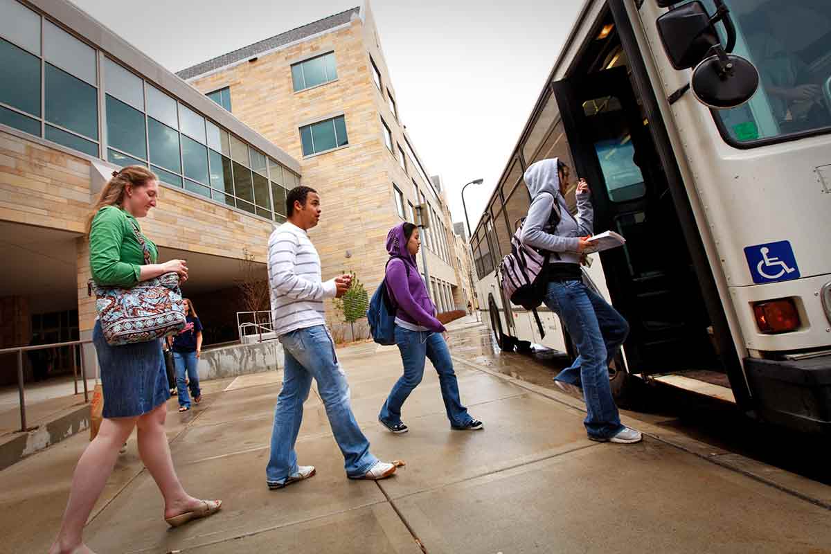 students board bus